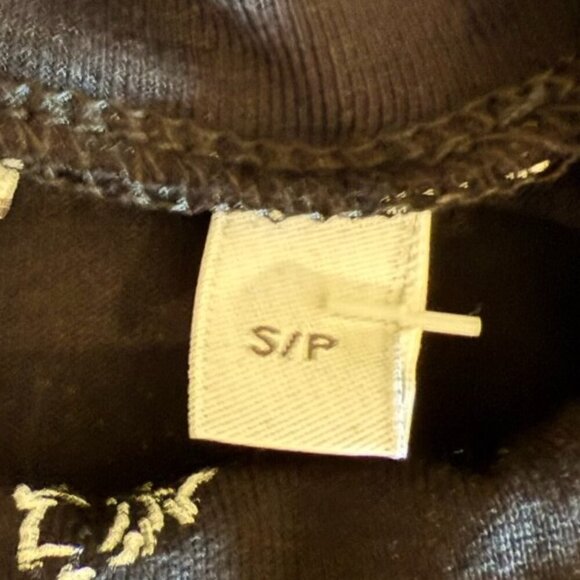 Reitmans viscose top shirt short sleeved with feather print - Picture 10 of 12